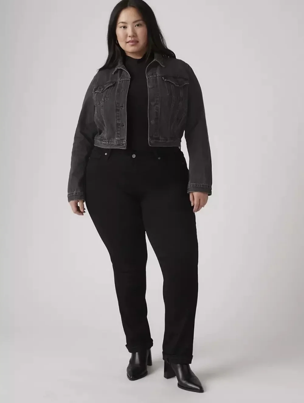 NWT Levi's Black Classic Straight Women's Jeans Plus Size 20W Short - Picture 1 of 14